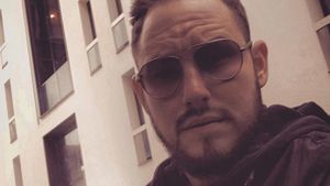 ANDREI VERSACE  nu a renunţat la „barosăneală“. „Regele fiţelor“ le-a arătat tuturor penthouse-ul său de 600 de mii de euro de pe Dorobanţi