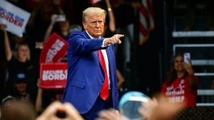 A treia tentativă de asasinat asupra lui Donald Trump! Un bărbat înarmat, arestat la mitingul de campanie al omului politic