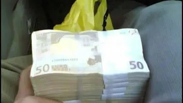 Jaf armat la o bancă din Piteşti! Casiera a fost ameninţată cu pistolul!