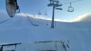 Iarna lovește din nou! Pârtiile din Sinaia închise a doua zi la rând din cauza vremii extreme. Când se vor redeschide?