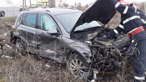 Accident deosebit de grav, în Ialomița. Trei autoturisme s-au ciocnit violent