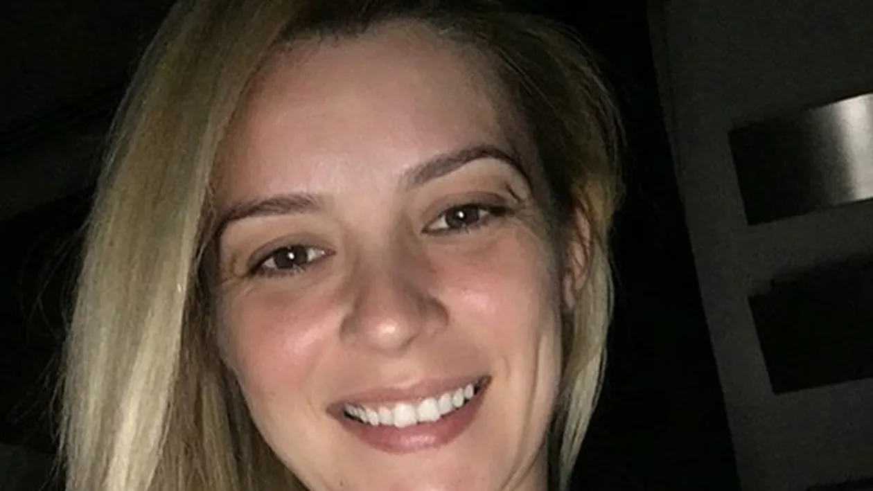 Nemachiată sau machiată? Cum credeţi că arată DIANA DUMITRESCU mai bine?