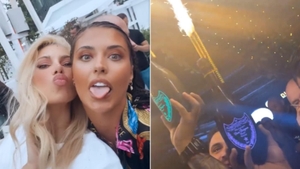 „Paris Hilton de România”, distracție cu sticle de șampanie scumpă la club. Iubita lui Alex Velea le-a ținut companie „fetelor de oraș” VIDEO