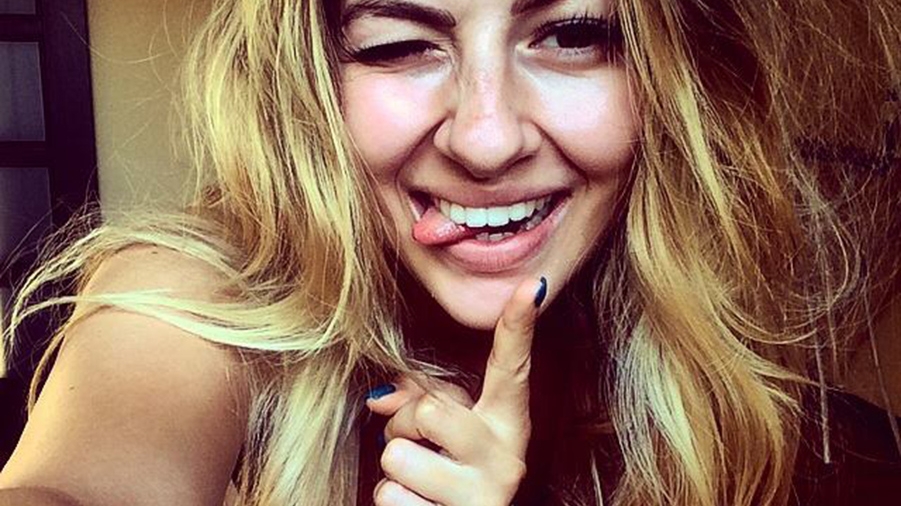 Udă și.. dezbrăcată! Imagini cu Lidia Buble ieșind din duș, făcute publice