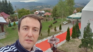 Călin Geambașu n-a intrat în alertă din cauza Codului roșu de ploi din Capitală. Ce a făcut artistul: ”Ne-a rămas reflex din pandemie” | EXCLUSIV