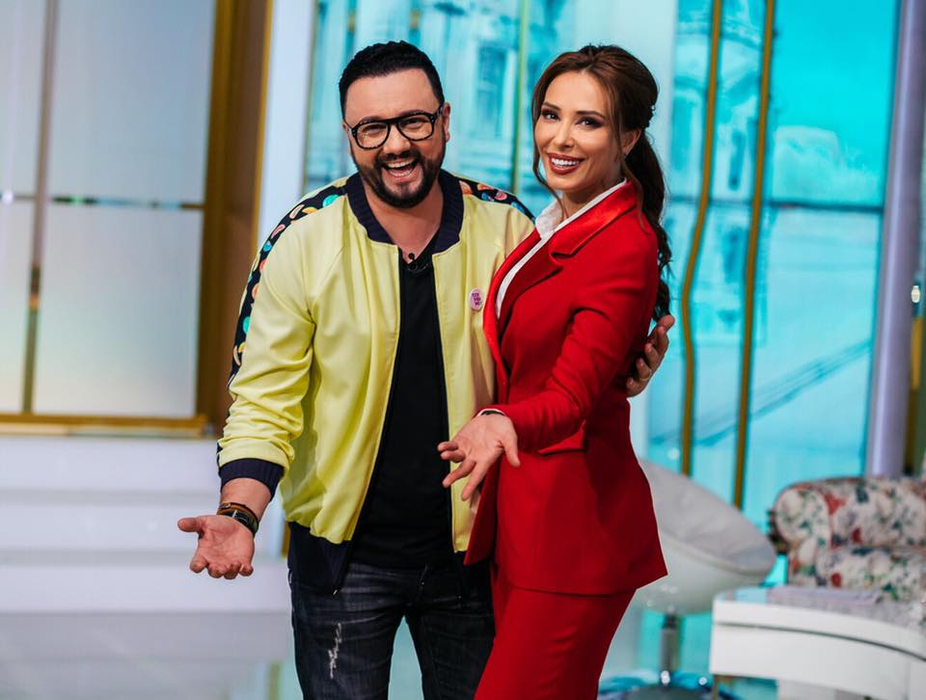 Iulia Vântur, schimbare de look radicală. A renunțat la blond și s-a tatuat: “Brunetă, cu părul scurt și tatuaje”