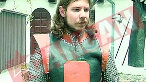 Poarta costume de 30 de kilograme