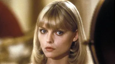 Au ajuns-o anii si pe Michelle Pfeiffer! Vezi aici cum arata diva pe vremuri si cum arata acum