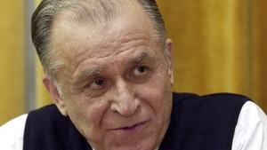 Verișoara lui Ion Iliescu, prezentă la înmormântare. Bătrână și bolnavă, a făcut dezvăluiri inedite: „Mi l-a radiat”