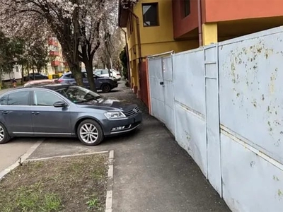 Amendă între 10.000 și 20.000 lei pentru toți românii care locuiesc la curte și fac acest lucru în fața porții de intrare
