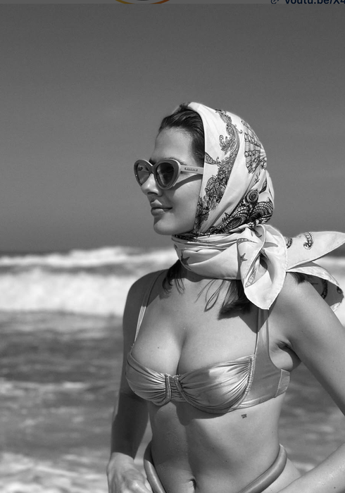 Cum arată costumul de baie special purtat de Lidia Buble în Vietnam? Turiștii s-au uitat lung la ea