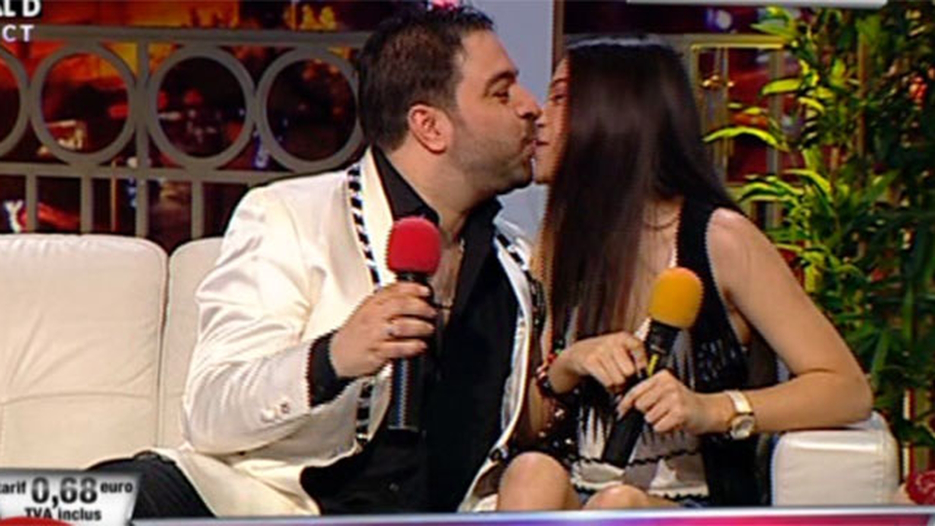 L-ai vazut pe Salam imbratisandu-si fiica si pupand-o pe buze, dar la asta chiar nu te asteptai!