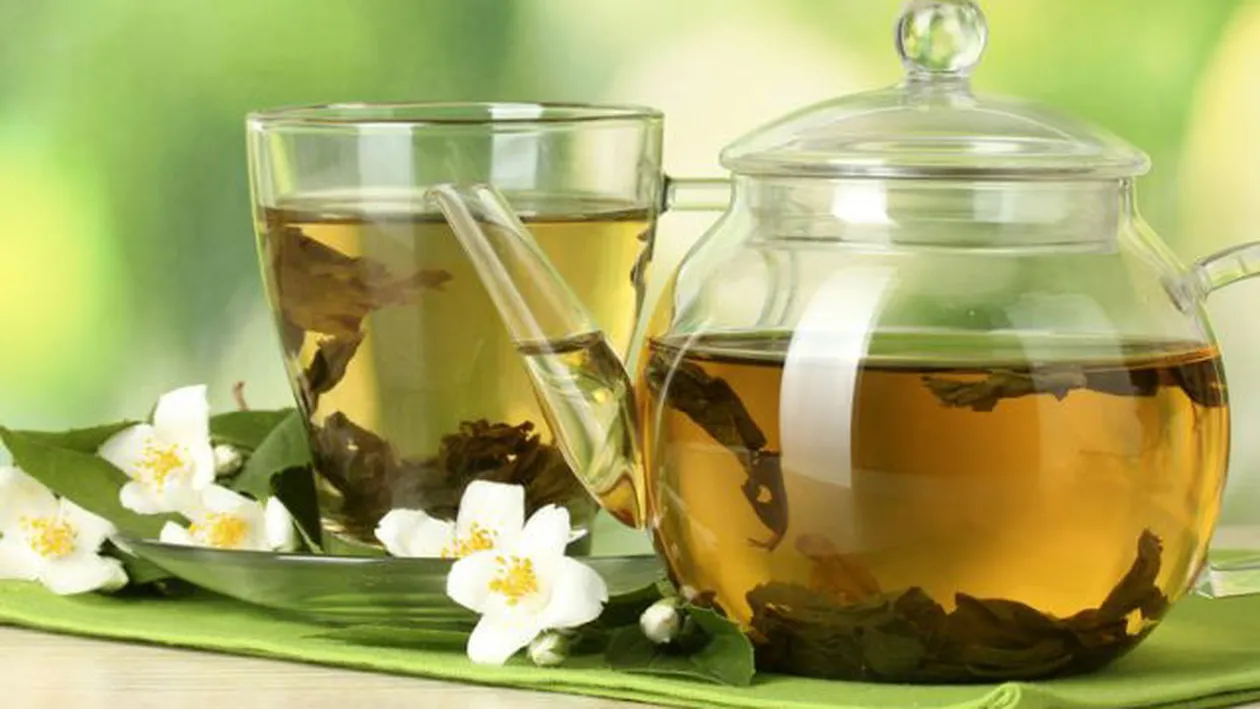 Ceaiurile, o metoda foarte simpla de a slabi! Care sunt cele mai potrivite pentru diete