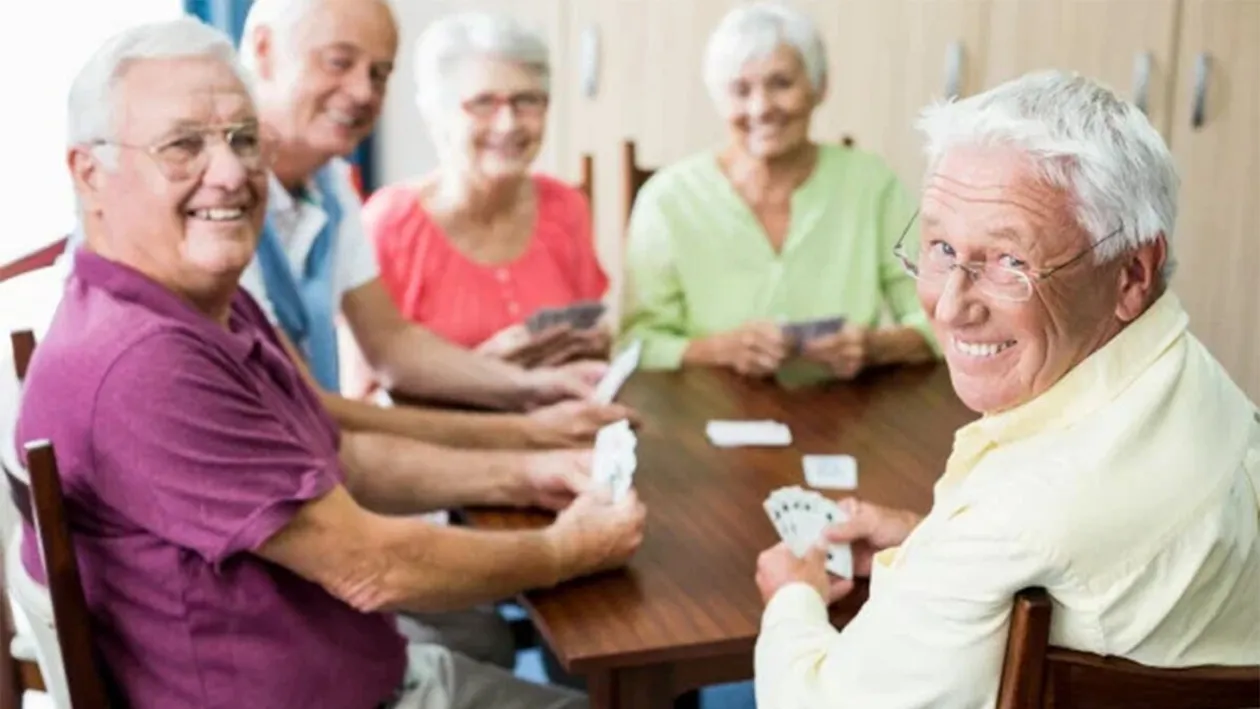 Județul din România în care pensionarii trăiesc cel mai mult. Care e localitatea tinereții fără bătrânețe și a vieții fără de moarte