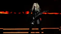 Fanii nu o mai suportă pe Madonna şi au dat-o în judecată! Care este motivul