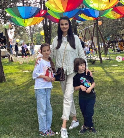 Cadourile de suflet pe care Anca Serea le-a făcut copiilor cu ocazia zilei de 1 iunie: “Suntem un pic obosiți”. Prezentatoarea și Adi Sînă dau semne că și-au revenit financiar