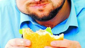 Mancarea fast-food creeaza dependenta ca drogurile
