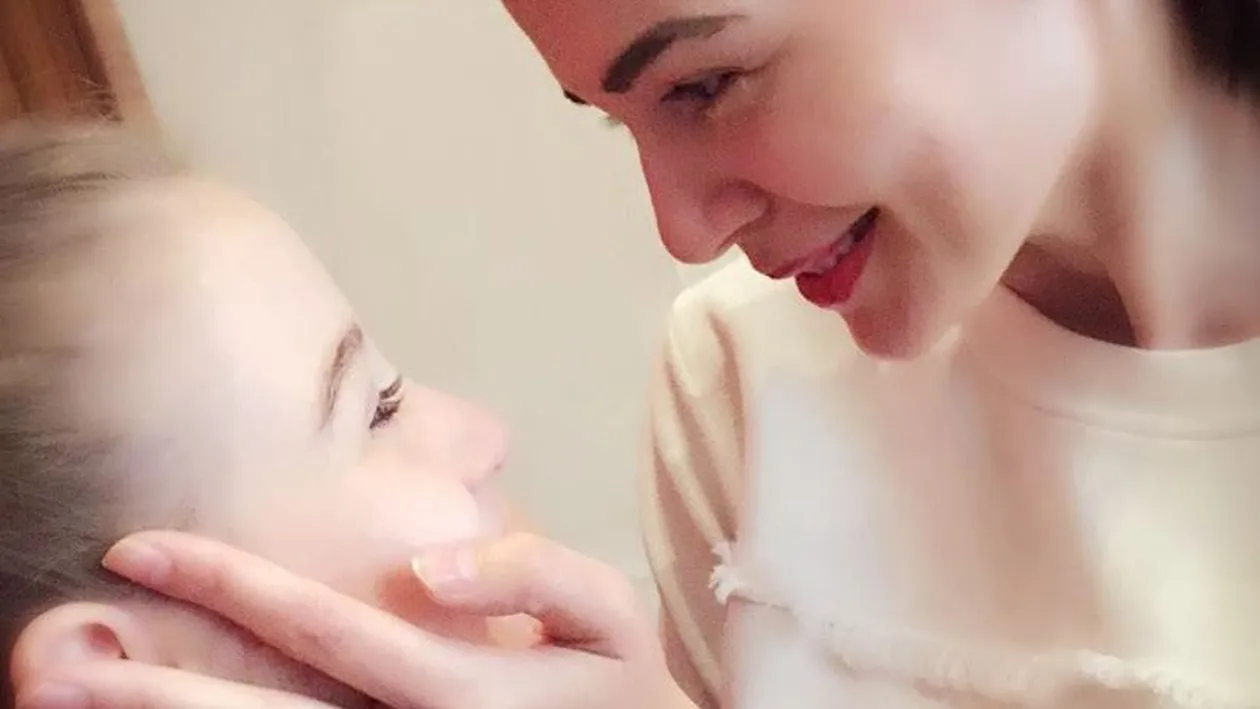 S-a întâmplat când au fost la salonul de înfrumuseţare! Ce a spus hairstylistul despre MONICA GABOR şi fiica ei, IRINA: „Sunt ca...“