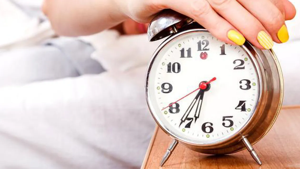 ORA DE IARNĂ 2017! Când se schimbă ora şi cum te influenţează