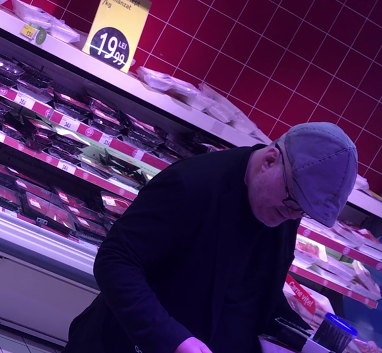 Florin Călinescu, la cumpărături în mall