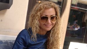 Altii afla peste doua luni, noi va spunem acum! Vezi cine i-a suflat trofeul Anamariei Ferentz la emisiunea "Splash!"