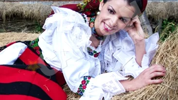 Maria Luiza Mih bate recordul la vopsitul oualelor! Vezi cate va inrosi pentru familia sa!