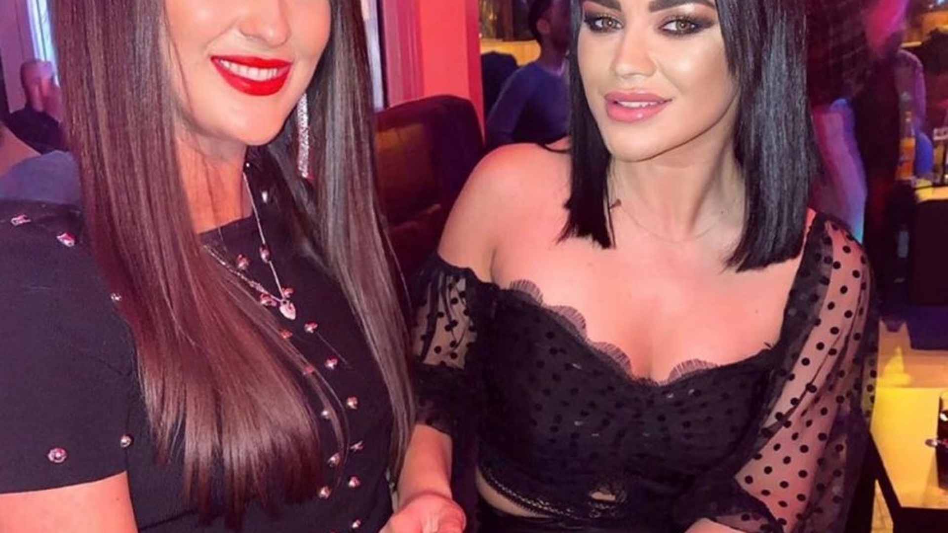 FOTO| Cum arată sora lui Carmen de la Sălciua? Daniela este sexy și vrea să se lanseze în muzică