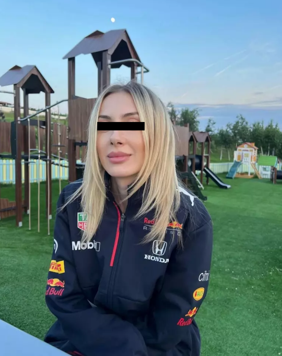 Cu ce se ocupă noua iubită a lui Răzvan Miheț, de fapt. Laura Boghian seamănă izbitor cu Oana Matache