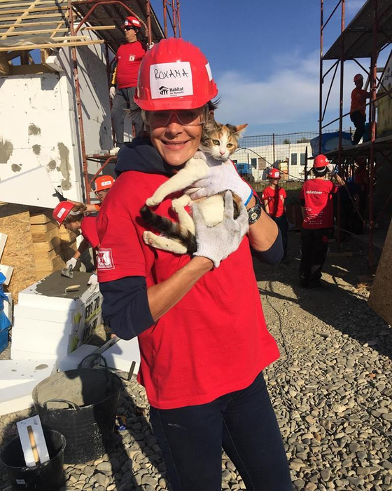 De la munca în construcții, direct în rochia de mireasă! Roxana Ciuhulescu, o viață plină de suspans și adrenalină