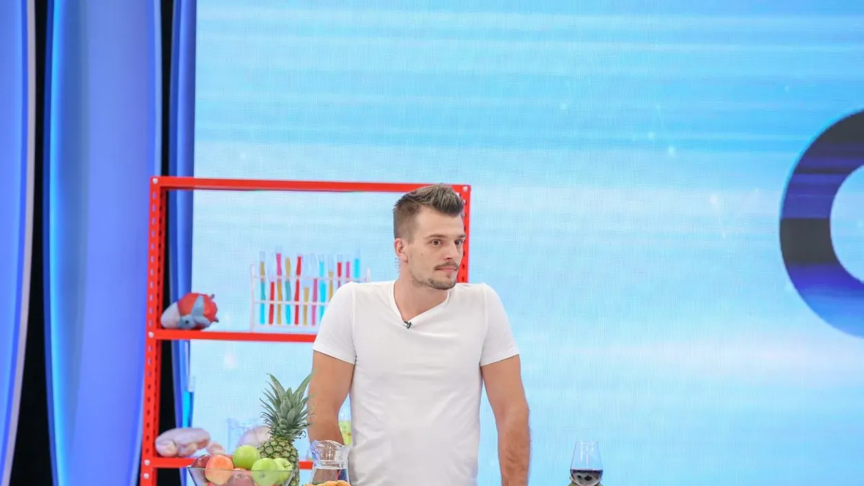 Cine este doctorul Alex Meroiu de la MediCool! “Creatorul de zâmbete”, implicat cu adevărat în educația medicală