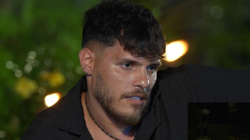 Andrei Lemnaru l-a amenințat pe Teo după ce a văzut scena intimă dintre el și Ella Vișan la Insula Iubirii: ”Îl joc în picioare!”