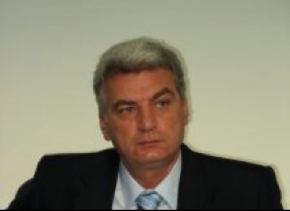 „Hagi era protejat de Mircea Sandu, Lăcătuș sărea la gât, iar Boloni era de nerecunoscut!” – Amintirile de aur ale unui mare arbitru