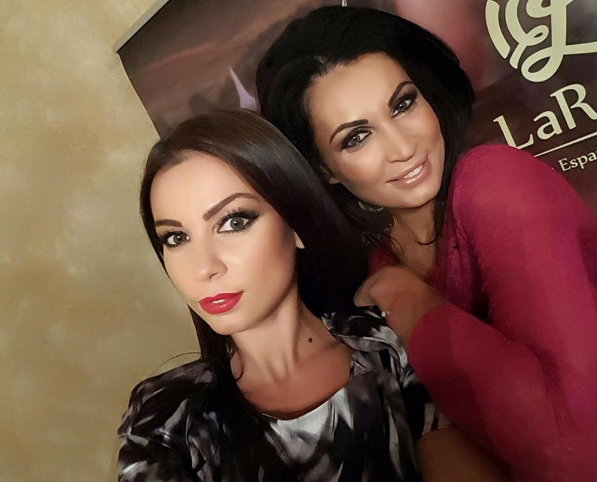 Iuliana și Nicoleta Luciu în toamna anului 2015. Sursa foto: Facebook