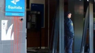 Un angajat al agentiei italiene de colectare a impozitelor Equitalia a fost luat ostatic