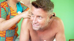Cătălin Botezatu a făcut dragoste în trei: cu fiul lui şi o tânără