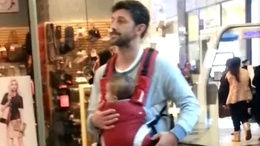 Andi Vasluianu este un tatic model! Cum se descurca cu fetita sa in aglomeratia din mall!
