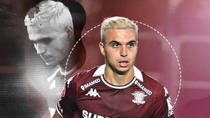 Viața nevăzută a unui fotbalist de milioane! Cristi Manea a trecut prin depresie, scandaluri și o moarte care l-a devastat: ”Mi-a fost foarte greu! Am primit o forță divină”