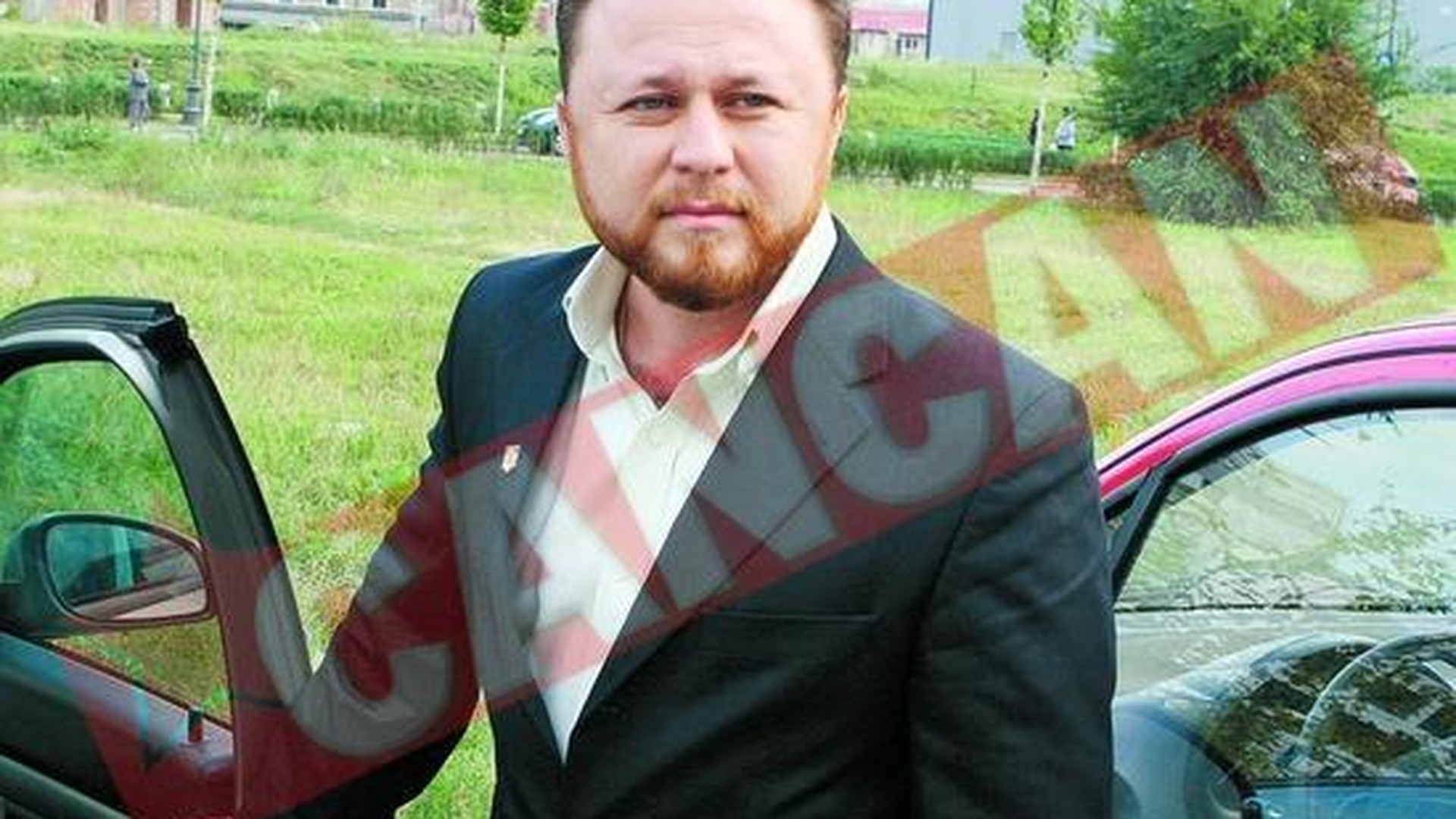 "E penibil ca-si boteaza fiul in ziua in care a murit sotia mea!"