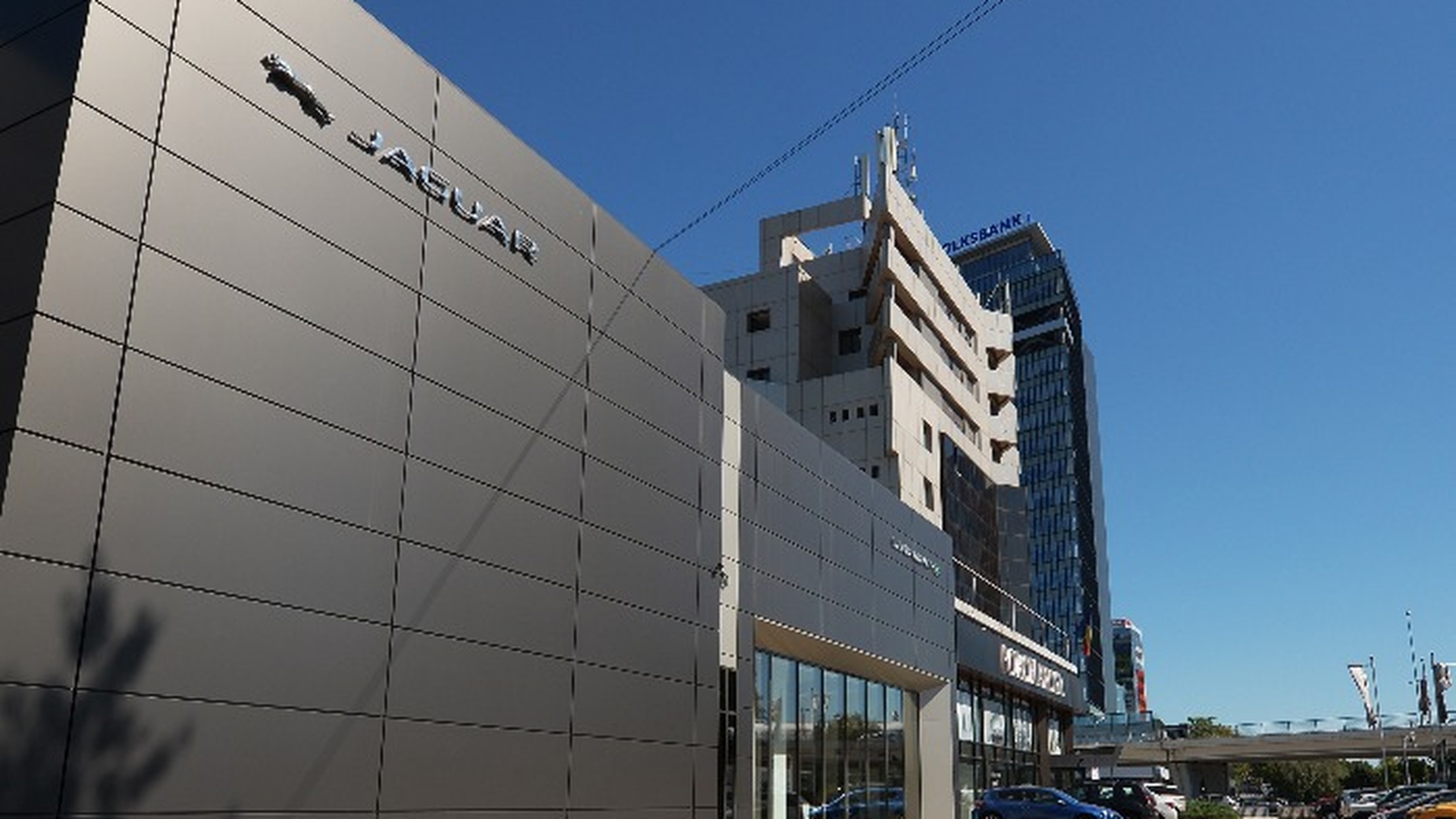 Trei motive pentru a vizita un dealer Land Rover