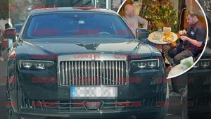 Pescobar, prânz de hipster lângă Rolls-ul de 500.000 €. A dat restaurantele de lux pe un panini