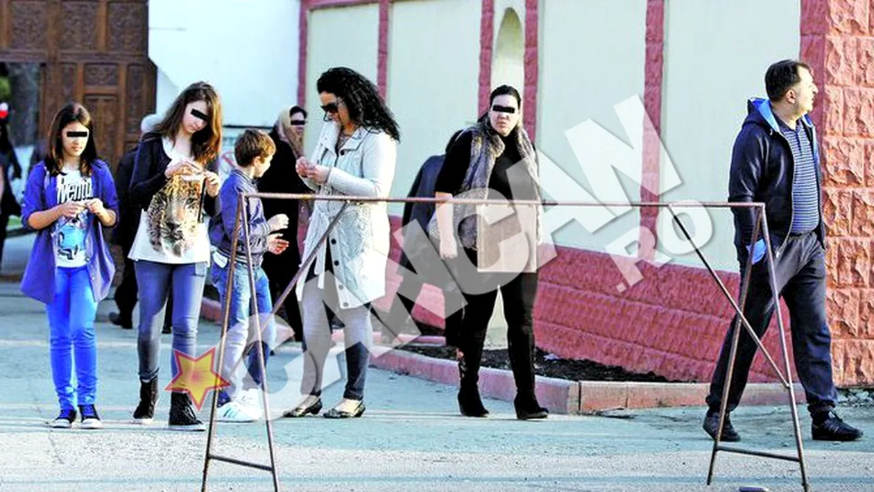 Vali Vijelie le-a taiat-o scurt copiilor lui, in fata manastirii! N-are tata bani!