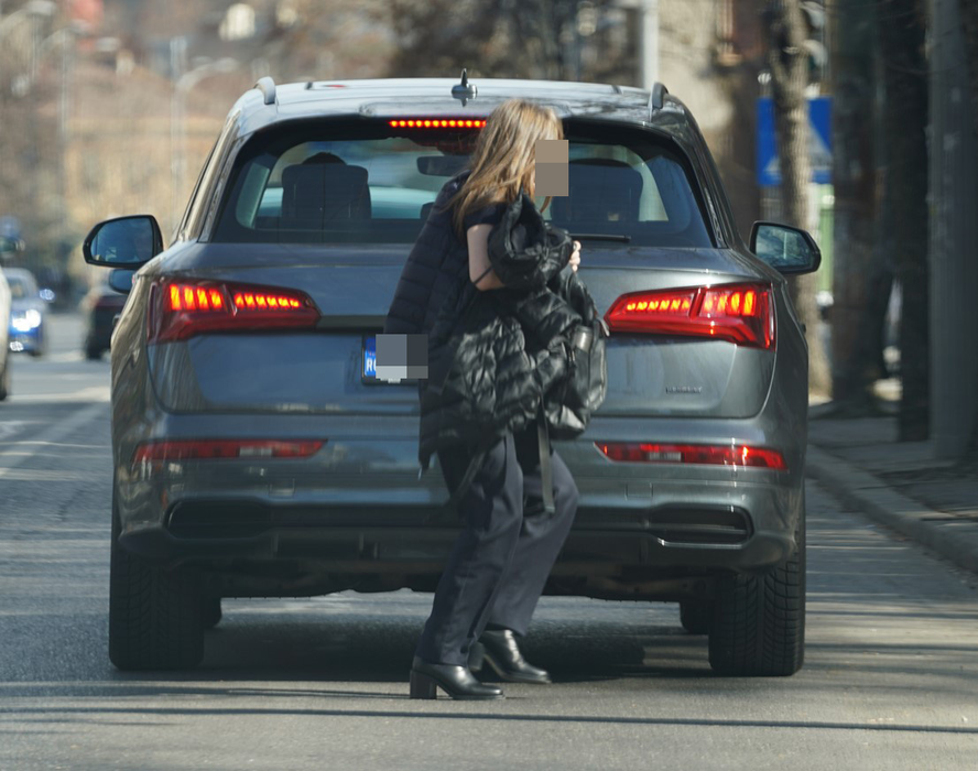 Posibil asistenta Christinei Verchere, lăsată pe drum de șoferul șefei OMV (SURSA FOTO: CANCAN.RO)
