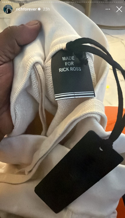 Rick Ross a primit un compleu de la Dorian Popa. sursă - social media