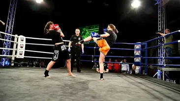 Xena de Romania s-a luat la tranta cu o campionana mondiala la K1! Vezi ce spune Alice Ardelean despre lupta din Ungaria!