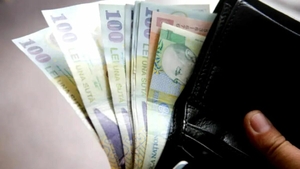 Pensionarii trebuie să verifice talonul de pensie. Semnul care arată dacă pot primi ajutorul de 1.000 de lei