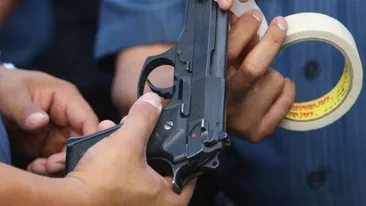 Suceava: Poliţistul care s-a împuşcat în cap cu pistolul din dotare a murit, după o lună și jumătate