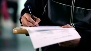Bacalaureat 2025 | Rezolvarea subiectelor de fizică de astăzi + baremul de corectare