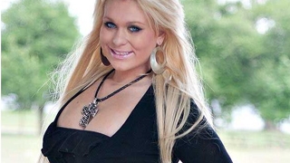 La 12 ani si-a facut liposuctie si la 17 si-a pus silicoane! A vrut sa arate ca papusica Barbie