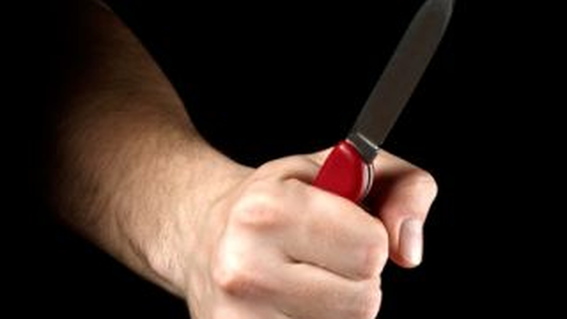 Un tanar de 23 de de ani din Harghita a fost injunghiat mortal in fata discotecii
