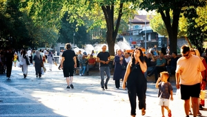 Obiceiul care îți face mai mult rău pe caniculă. Pare că te răcorește, dar efectul e invers